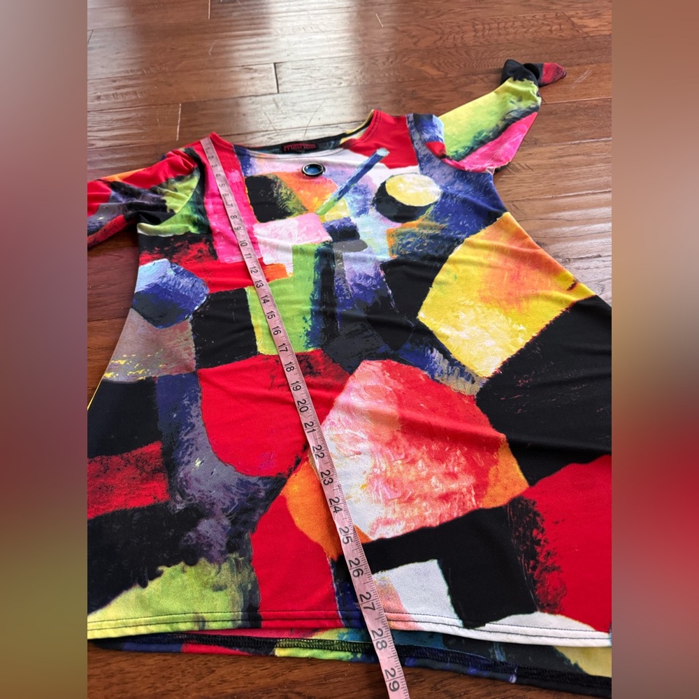 Mishca Abstract Print Tunic Top - Picture 8 of 9